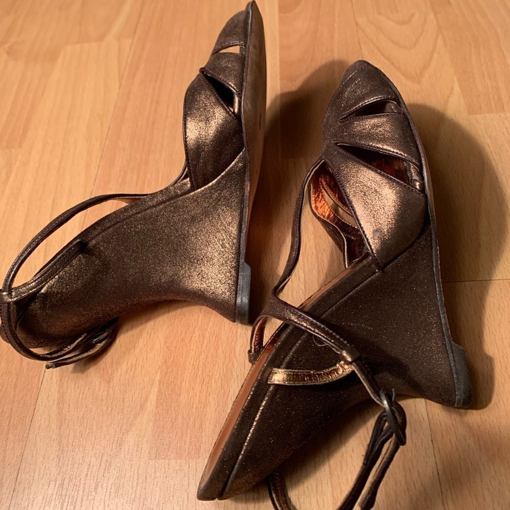 Max Azria Heels - Picture 6 of 8